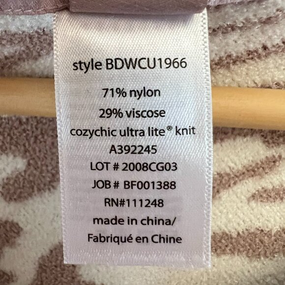 Barefoot Dreams Cozy Ultralite Poncho - Picture 6 of 6